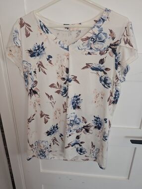 Floral V-Neck Women’s Top - Blue & Cream